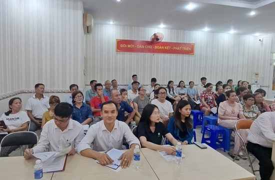 Tiểu thương chợ Bến Thành được hỗ trợ gần 2 tỉ đồng để lắp máy bán hàng, xuất hóa đơn điện tử